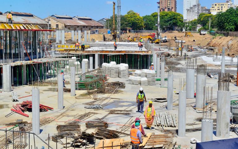 Deuda del Estado con constructora ronda los US$ 300 millones, según titular de CAVIALPA